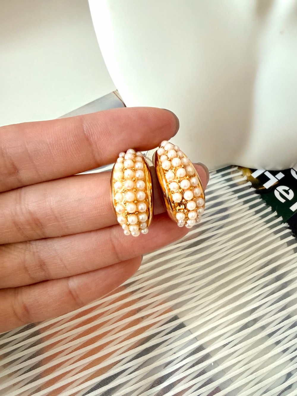 Vintage Joan Rivers Pearl Earrings